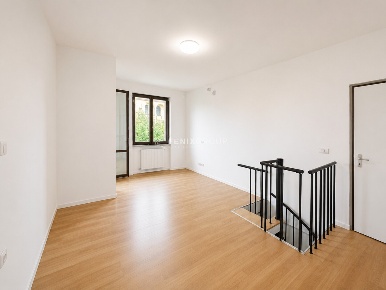 Foto Appartamento in VIA DEI GELSI 15, Bernareggio Centro di 50 m²