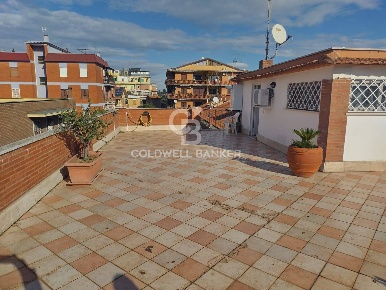 Foto Appartamento in Via Taddeo Crivelli 32, Roma Giardinetti di 130 m²