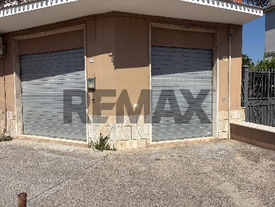 Foto Negozio in Via Martiri Di Belfiore 27, Marino Santa Maria delle Mole