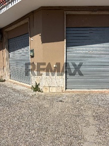 Foto Negozio in Via Martiri Di Belfiore 27, Marino Santa Maria delle Mole