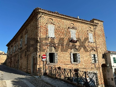 Foto Appartamento in Via Guglielmo Marconi 2, Loreto Aprutino Centro