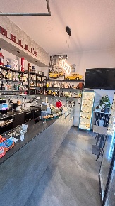 Foto Attività commerciale in piazza diocleziano, Milano Cenisio di 60 m²