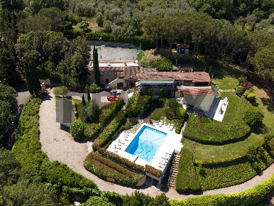 Foto Casa indipendente in Locale il Vignale 18 d, Arezzo Agazzi di 700 m²