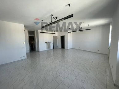 Foto Ufficio in PIAZZA CAVOUR 17, Trescore Balneario Centro di 80 m²