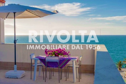 Foto Attico in via dell'etruria, Santa Marinella Centro di 50 m² in vendita