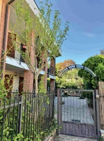 Foto Appartamento in via Cascina Sofia 4, Bernareggio Centro di 188 m²