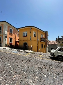 Foto Appartamento in via Pirelli, Ariano Irpino di 100 m² con 4 locali