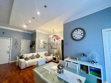 Foto Appartamento in Via Alessandrini 21, Pero Centro di 125 m² in vendita