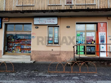 Foto Attività commerciale in G.Marconi 44, Agnosine Centro di 80 m²