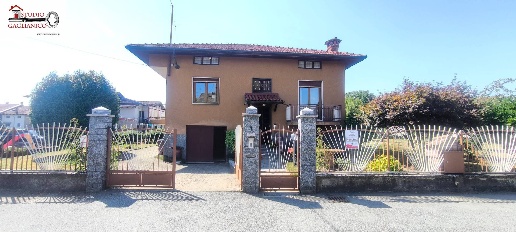 Foto Casa indipendente in Via Primo Maggio 1, Sandigliano di 182 m²