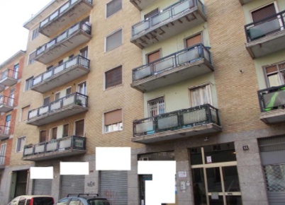 Foto Negozio a Milano Cermenate - Abbiategrasso di 132 m² con 6 locali