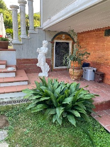 Foto Villa a schiera a Carrara Perticata, Bonascola, Nazzano di 210 m²