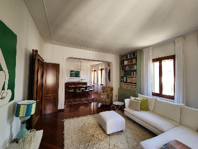 Foto Case semi ndipendenti a Venezia Lido di Venezia di 180 m² con 7 locali