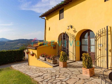 Foto Rustico a Fiesole di 220 m² con 10 locali in vendita