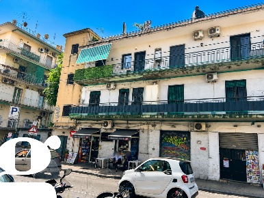 Foto Negozio in colli aminei, Napoli Colli Aminei - Capodimonte di 27 m²