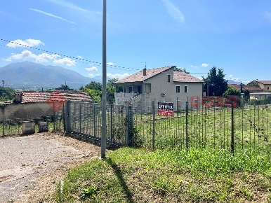 Foto Negozio in Via Marino Fardelli angolo Via Casarinelli 1, Cassino Caira