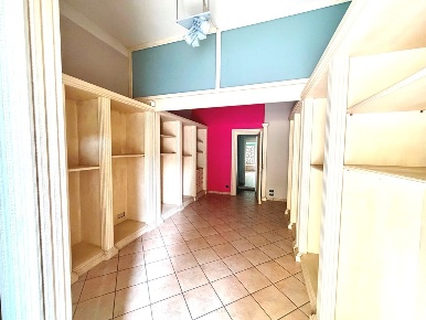 Foto Attività commerciale in Via Aurelia 178, San Bartolomeo al Mare Centro