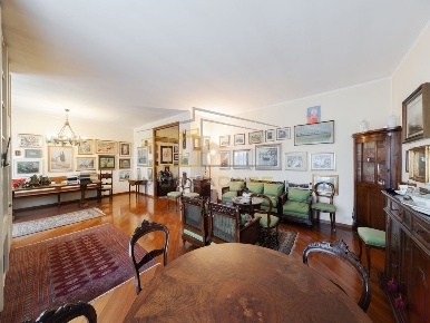 Foto Appartamento in Via Monte Bianco, Monza Triante di 195 m² con 4 locali