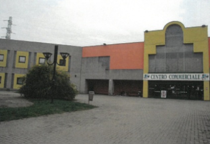 Foto Negozio a Brugherio Centro di 113 m² con 2 locali in vendita