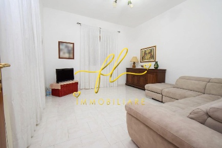 Foto Appartamento a Livorno Pontino - Bastia di 75 m² con 5 locali