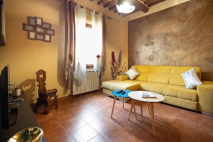 Foto Casale a Santa Maria a Monte Centro di 226 m² con 10 locali in vendita