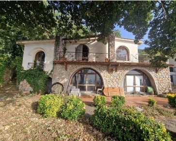 Foto Villa unifamiliare a Anacapri di 200 m² con 7 locali in vendita