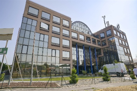 Foto Locale commerciale in CORSO SUSA 242, Rivoli Posta Vecchia di 640 m²