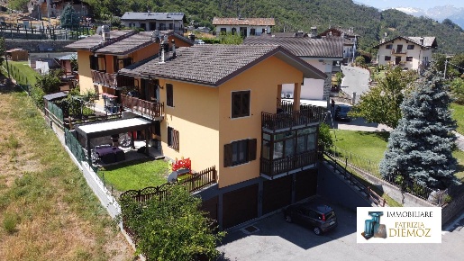 Foto Appartamento in Località Chenière, Pollein Centro di 89 m² in vendita