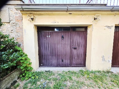 Foto Garage a Città della Pieve Centro di 17 m² con 1 locali in vendita