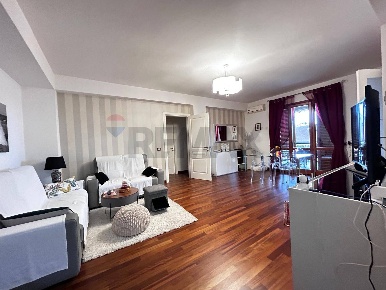 Foto Appartamento in Via Piersanti Mattarella 26, Floridia di 143 m²