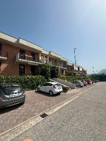 Foto Duplex in Contrada San Tommaso, Avellino di 170 m² con 6 locali