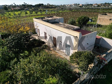 Foto Villa unifamiliare in contrada Berbarello 439, Marsala di 169 m²