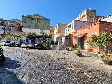 Foto Locale commerciale in Vico Corradino 155-157, Napoli Mercato di 230 m²