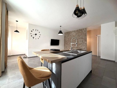 Foto Appartamento in Via Troina 7, Palermo Guadagna di 100 m² con 3 locali