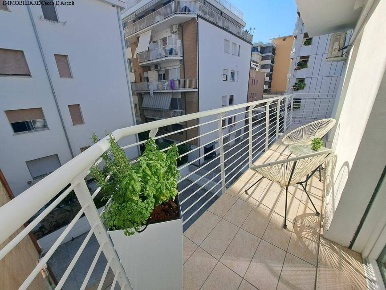 Foto Appartamento a San Benedetto del Tronto di 90 m² con 7 locali