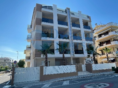 Foto Appartamento in Lungomare Marconi, Alba Adriatica Lungomare Marconi