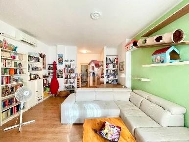 Foto Appartamento in Via Luigi Chiarelli 16, Milano Gallaratese di 97 m²