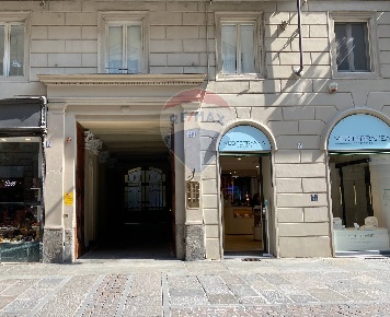 Foto Appartamento in Via Carlo Alberto 43, Torino Via Roma di 40 m²