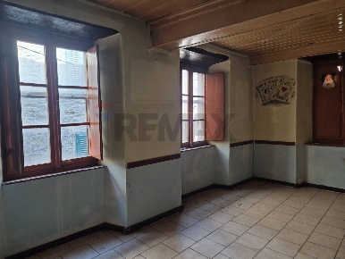 Foto Case semi ndipendenti in via Umberto I, Villa Basilica di 236 m²