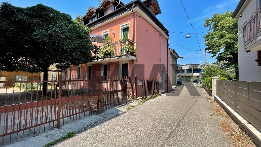 Foto Appartamento in Via Carlo Tivaroni 4, Padova Forcellini di 113 m²