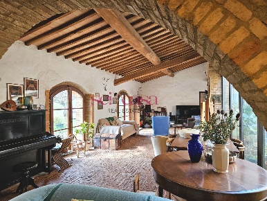 Foto Agriturismo a Civitella Paganico Casale Di Pari di 750 m² in vendita