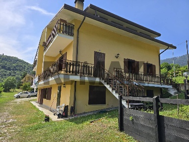 Foto Appartamento in VIA CIMA SCALA 30, Valbrenta di 59 m² con 2 locali