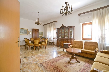 Foto Casa indipendente a Sestu di 282 m² con 7 locali in vendita