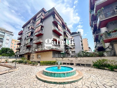 Foto Appartamento in Via VINCENZO CESATI 64, Roma Centocelle di 64 m²