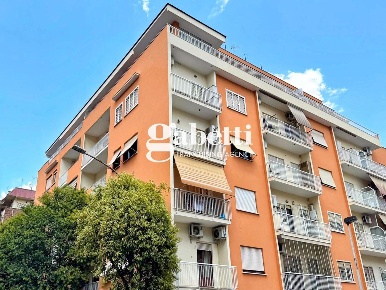 Foto Appartamento in Via TOR DE SCHIAVI 380, Roma Centocelle di 105 m²