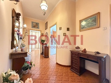 Foto Appartamento a La Spezia Centro Storico di 122 m² con 5 locali