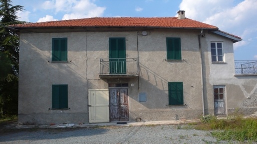 Foto Bed and Breakfast a Pareto Centro di 400 m² con 12 locali in vendita