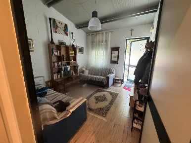 Foto Ufficio a Collesalvetti Stagno di 90 m² con 4 locali in vendita