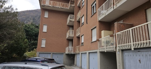 Foto Appartamento a Pont-Canavese Centro di 132 m² con 4 locali in vendita