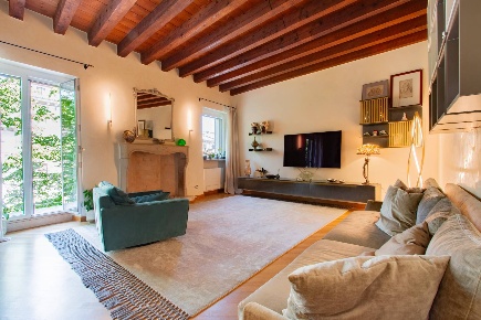Foto Appartamento in Via Valverde, Verona Valverde di 170 m² con 5 locali